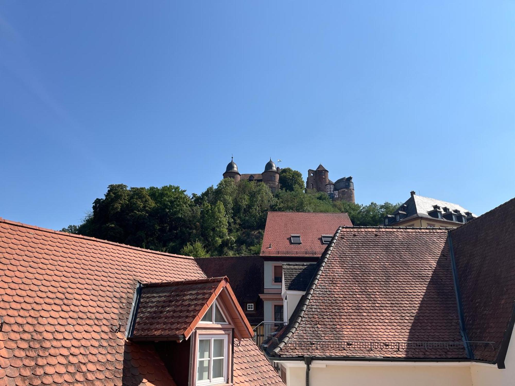 La Flamme Wertheim Garni Bed & Breakfast ภายนอก รูปภาพ