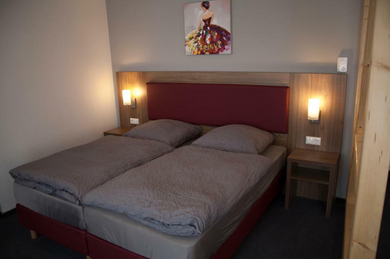 La Flamme Wertheim Garni Bed & Breakfast ภายนอก รูปภาพ